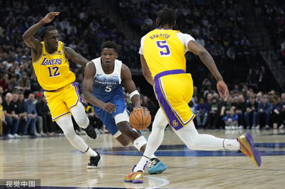 致表达他们 致表达他们